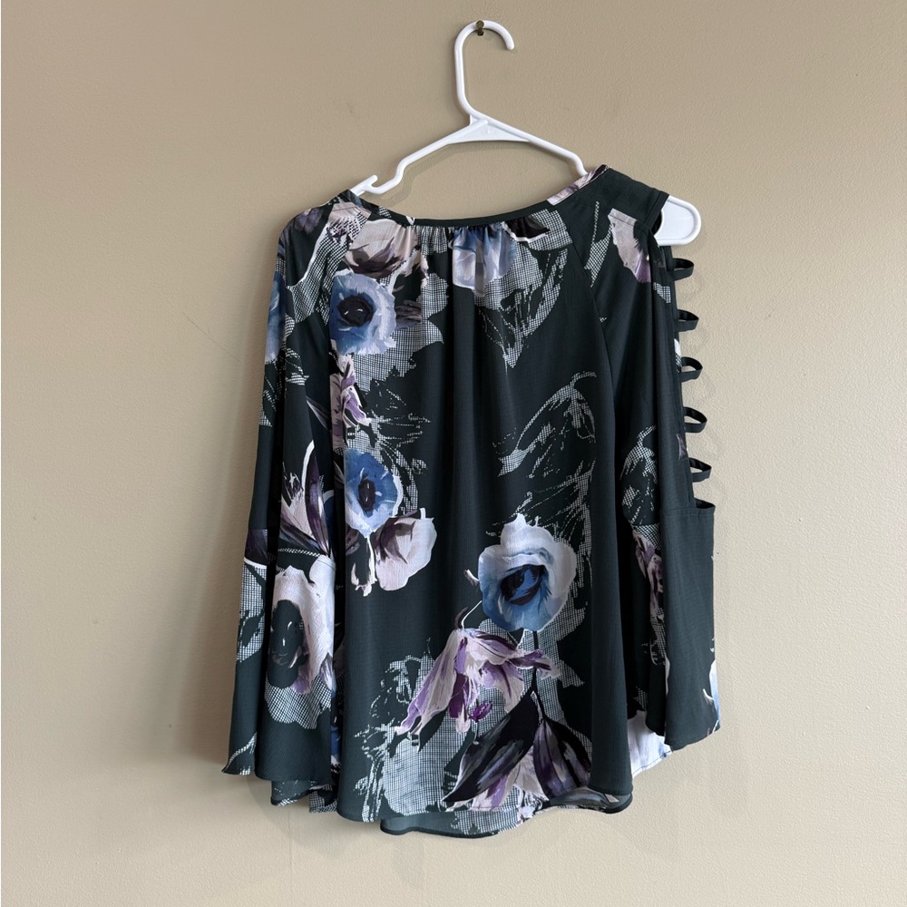 Jennifer Lopez Cut Out Bell Sleeve Blouse - Picture 5 of 8